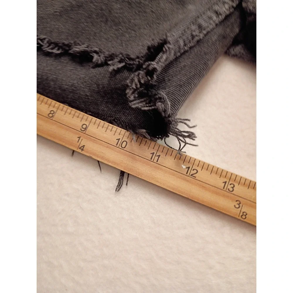 Levis 505 Men's Black Denim Cut Off Shorts Raw Hem W38 Regular Five Pocket Short